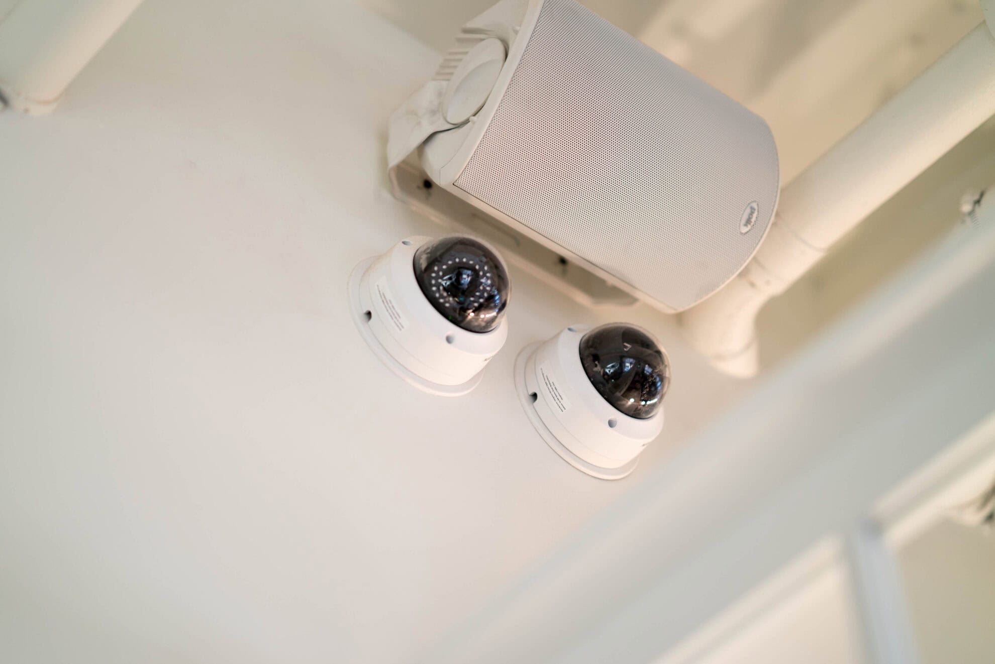 difference between analog and digital cctv camera
